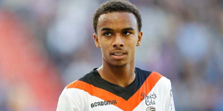 Trois clubs allemands se lancent dans la course pour Eli Junior Kroupi