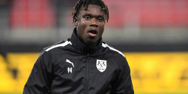 Le FC Versailles 78 manifeste un vif intérêt pour Mathis Touho