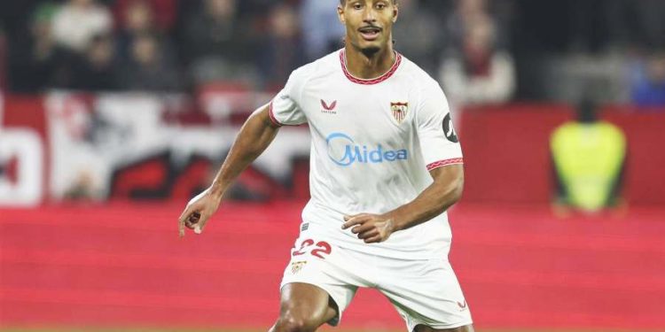 Liverpool vise à blinder sa défense avec Loïc Badé