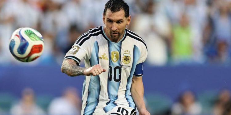 Lionel Messi. Page officielle de l'équipe d'Argentine sur Facebook