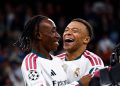 Yan Diomandé et Kylian Mbappé. Site officiel du Real Madrid