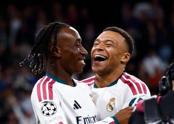 Yan Diomandé et Kylian Mbappé. Site officiel du Real Madrid
